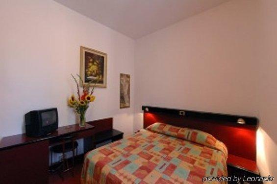 Albergo Moderno Lucca Exterior foto
